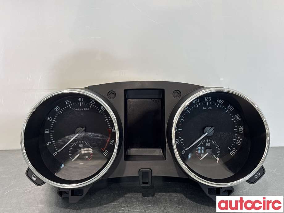 Instrumentpanel til Škoda Yeti 2009-2013 (Fase 1) (SKODA|5L0920800D|)