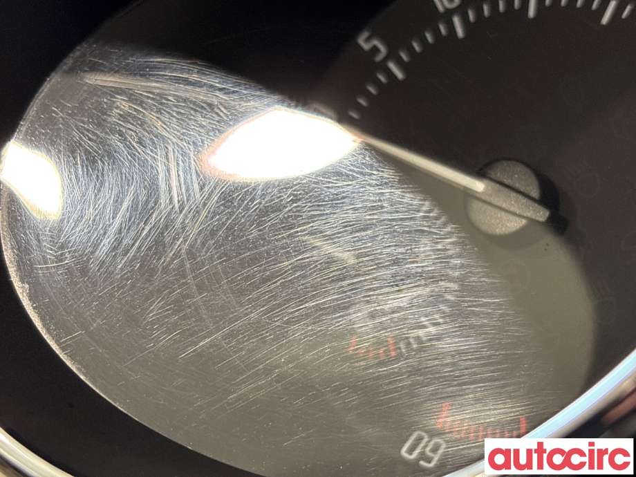 Instrumentpanel til Škoda Yeti 2009-2013 (Fase 1) (SKODA|5L0920800D|)
