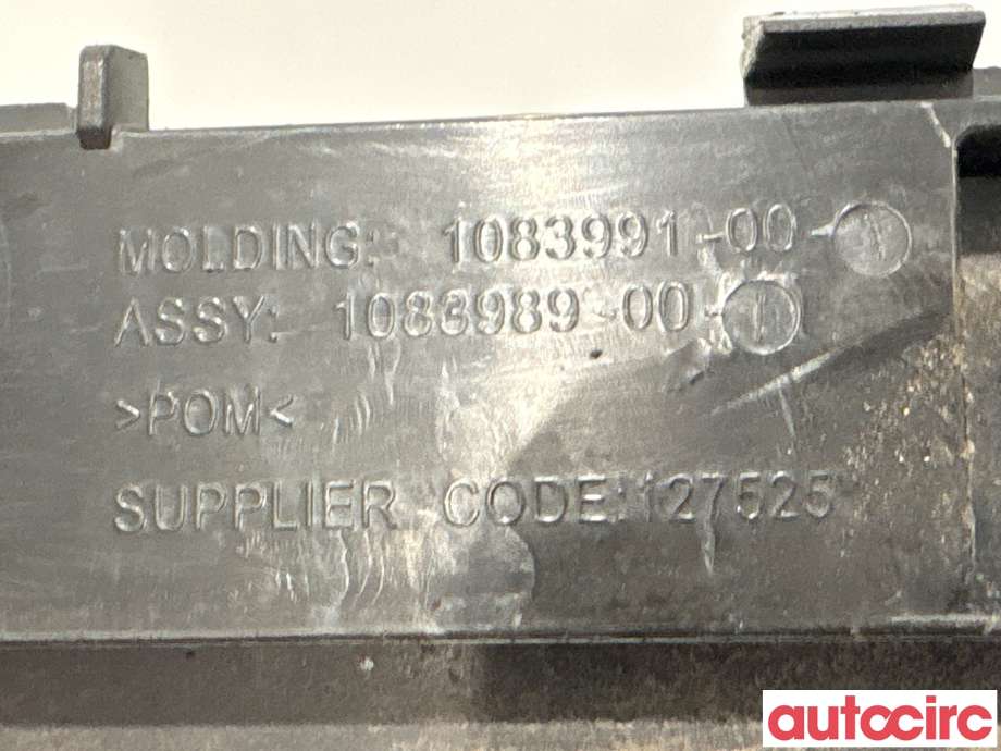 Diverse deler til Tesla Model 3 2018-2023 (Fase 1) (TESLA|1083989-00-I|)