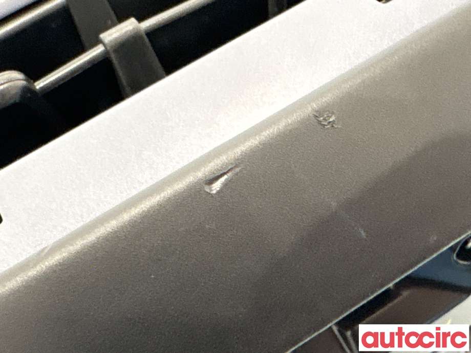 Dashbord friskluftdyse til Tesla Model 3 2018-2023 (Fase 1)  (TESLA|1111072-00-C||1087928-00-B)