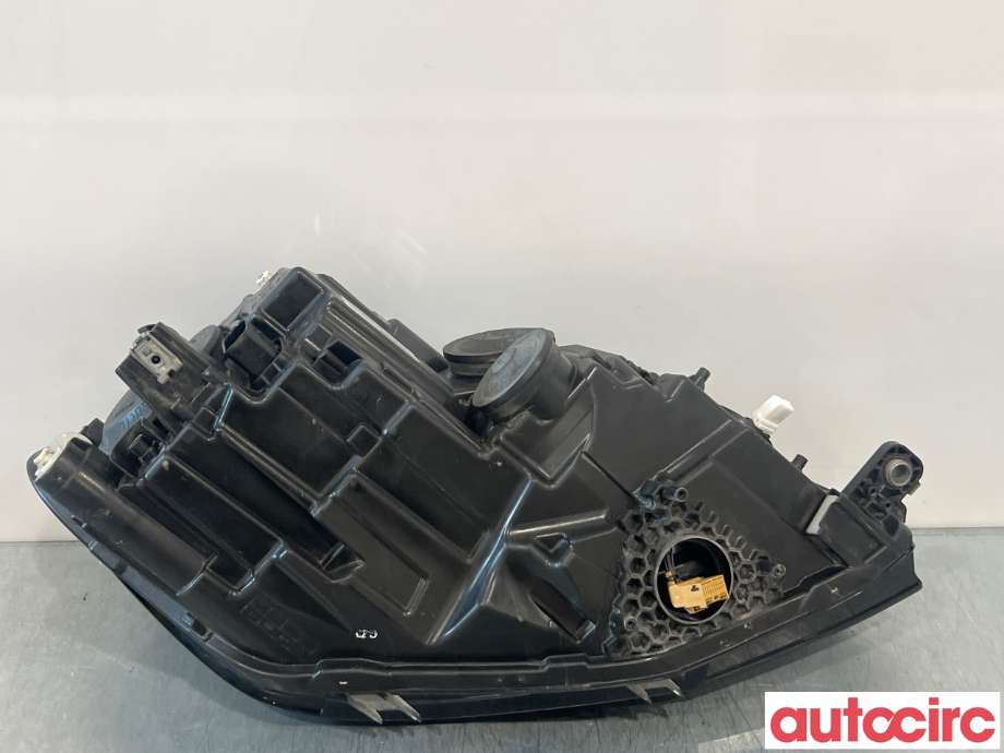 Frontlykt venstre halogen til VW Caddy 2015-2020 (Type III, Fase 3) (VOLKSWAGEN|2K1941039A||2K1941031B)
