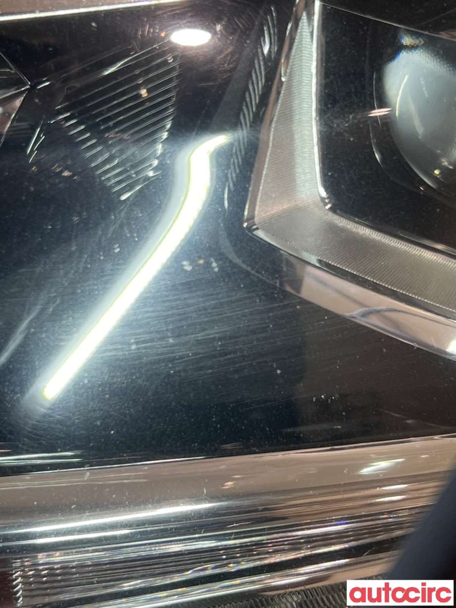 Frontlykt venstre halogen til VW Caddy 2015-2020 (Type III, Fase 3) (VOLKSWAGEN|2K1941039A||2K1941031B)