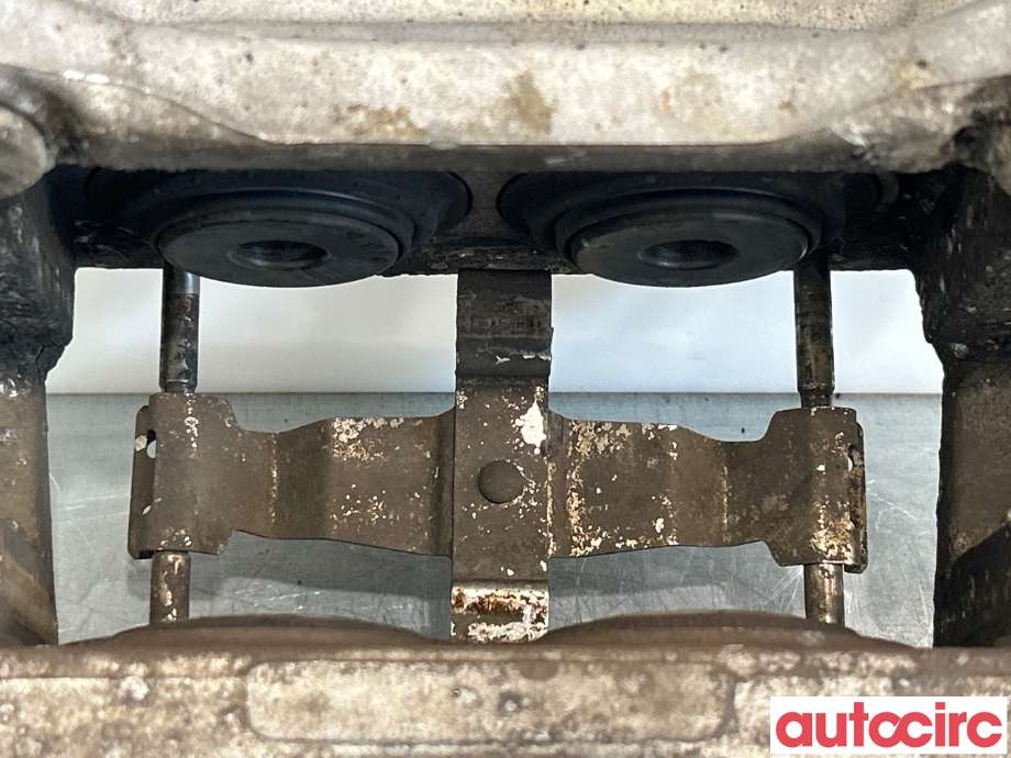 Bremsecaliper høyre foran til Audi Q5 2012-2017 (Type I, Fase 2)  (AUDI|8R0615108F|)