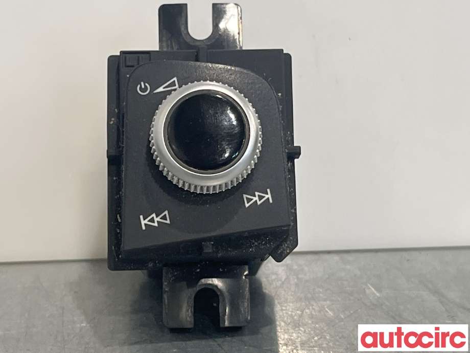 Bryter diverse til Audi A4 2015-2019 (Type V, Fase 1) (B9) (B9) (AUDI|8W1919616)