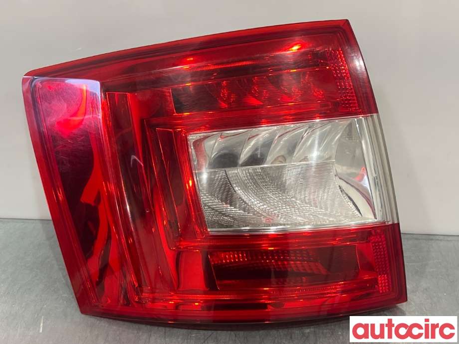 Baklykt venstre til Škoda Octavia, 2013-2016 (Type III, Fase 1)  (SKODA|5E9945111A)