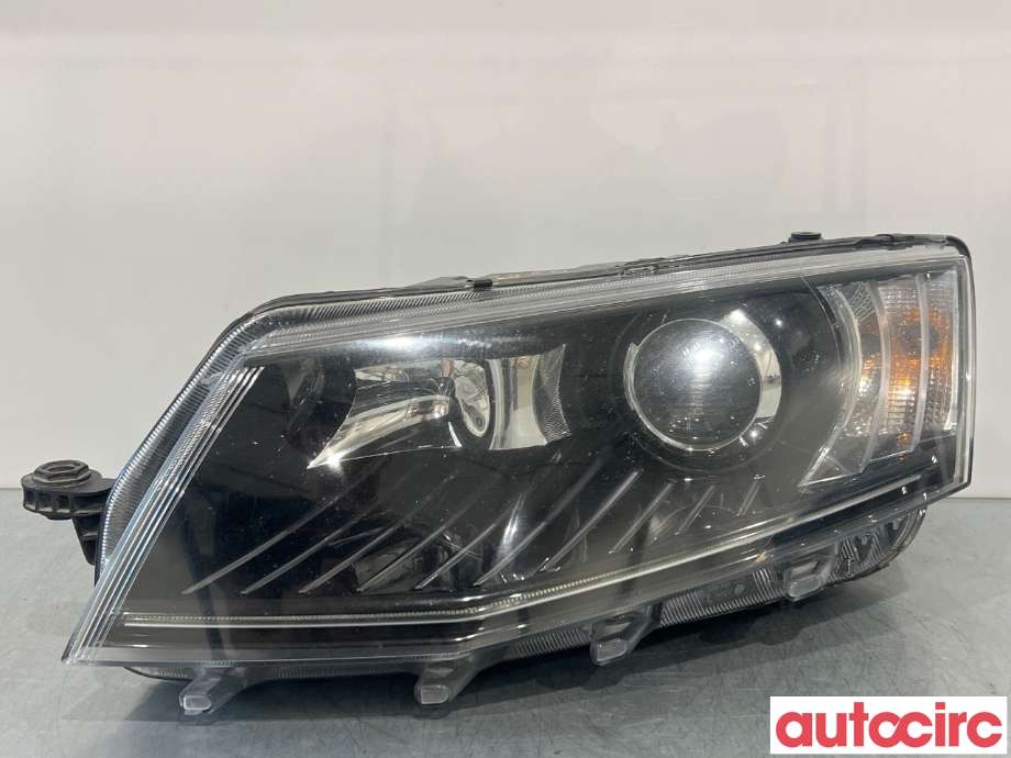 Frontlykt venstre halogen til Škoda Octavia, 2013-2016 (Type III, Fase 1)  (SKODA|5E1941017B)