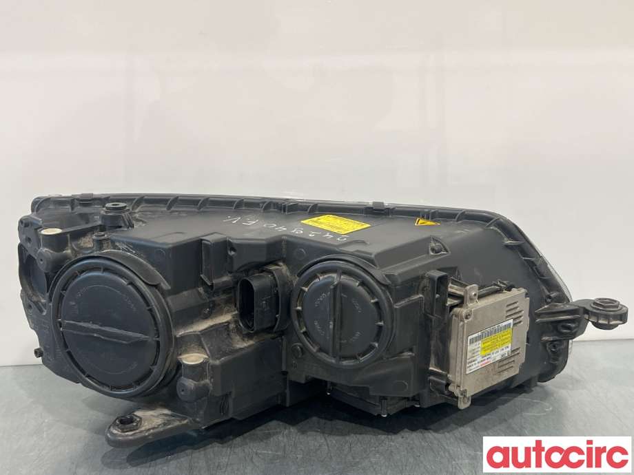 Frontlykt venstre halogen til Škoda Octavia 2013-2016 (Type III, Fase 1) (SKODA|5E1941017B||5E1941015B)