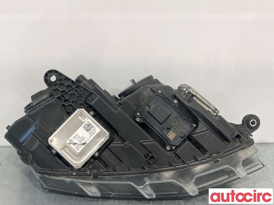 Frontlykt venstre halogen til Škoda Octavia 2013-2016 (Type III, Fase 1) (SKODA|5E1941017B||5E1941015B)