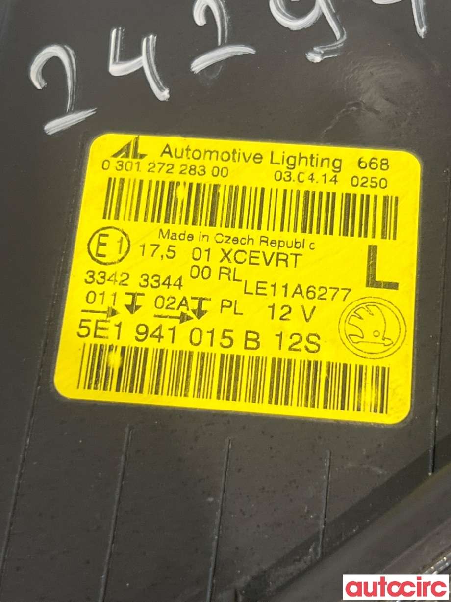 Frontlykt venstre halogen til Škoda Octavia 2013-2016 (Type III, Fase 1) (SKODA|5E1941017B||5E1941015B)