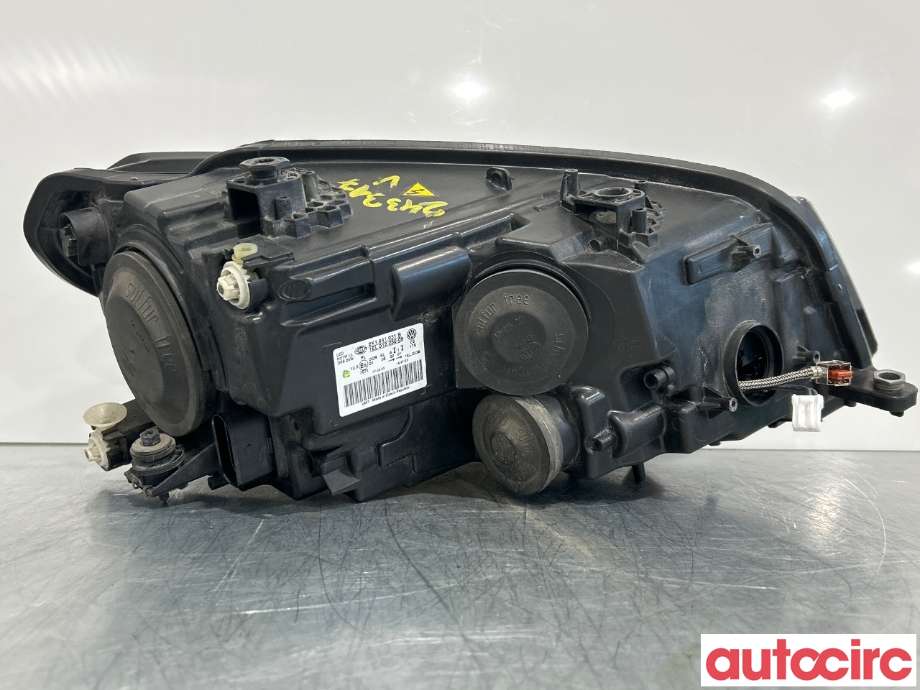 Frontlykt venstre halogen til VW Caddy 2015-2020 (Type III, Fase 3) (VOLKSWAGEN|2K1941039A|2K1941031B)