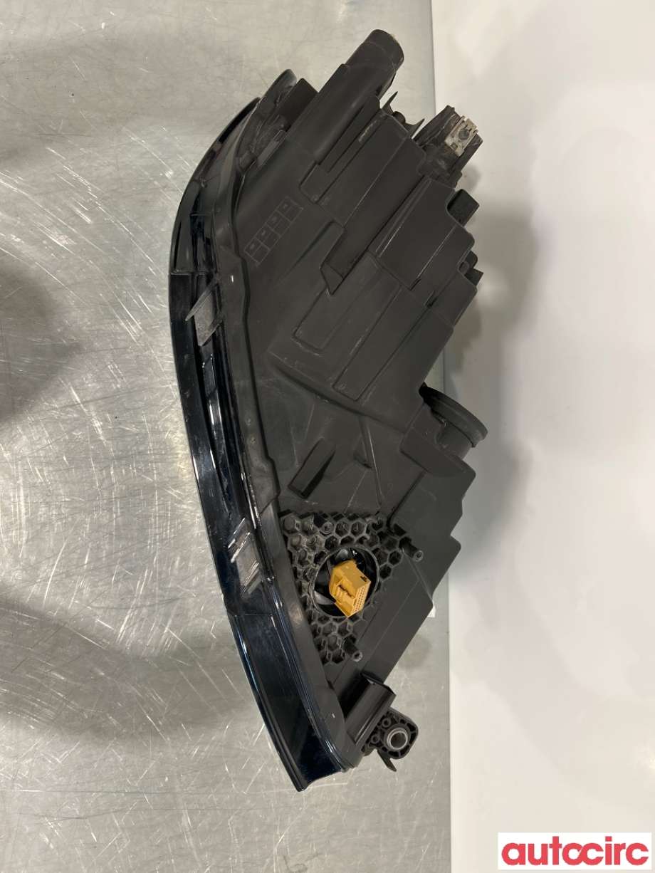 Frontlykt venstre halogen til VW Caddy 2015-2020 (Type III, Fase 3) (VOLKSWAGEN|2K1941039A|2K1941031B)