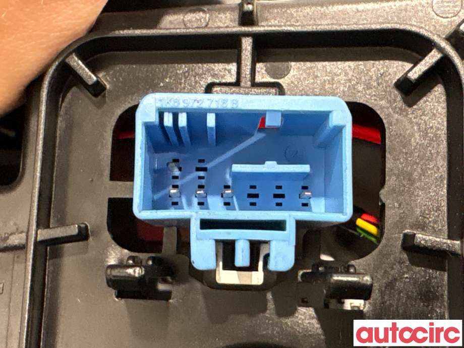 Baklykt venstre til VW Passat 2015-2019 (Fase 1) (B8) (B8) (VOLKSWAGEN|3G9945207J|81440101|3G9945207F)