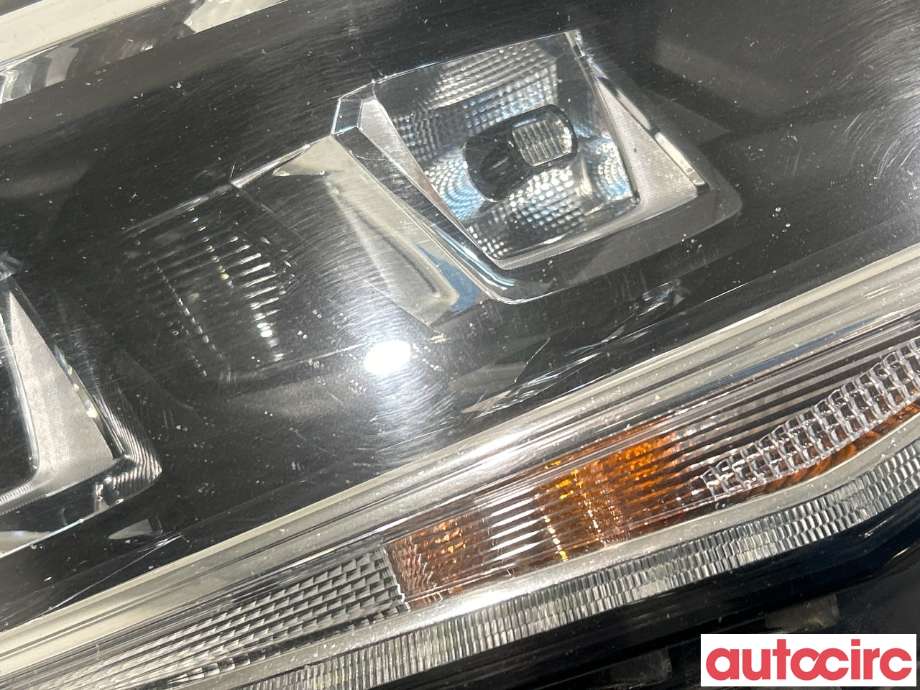 Frontlykt høyre halogen til VW Caddy 2015-2020 (Type III, Fase 3) (VOLKSWAGEN|2K1941040A||2K1941032A)