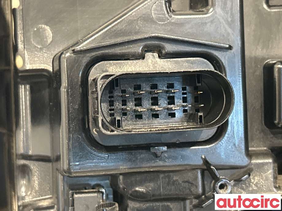 Baklykt venstre til Ford Ranger / Ranger Raptor 2022-->> (FORD|2823777|N1WB-13097-FJ|N1WB-13097-FF)