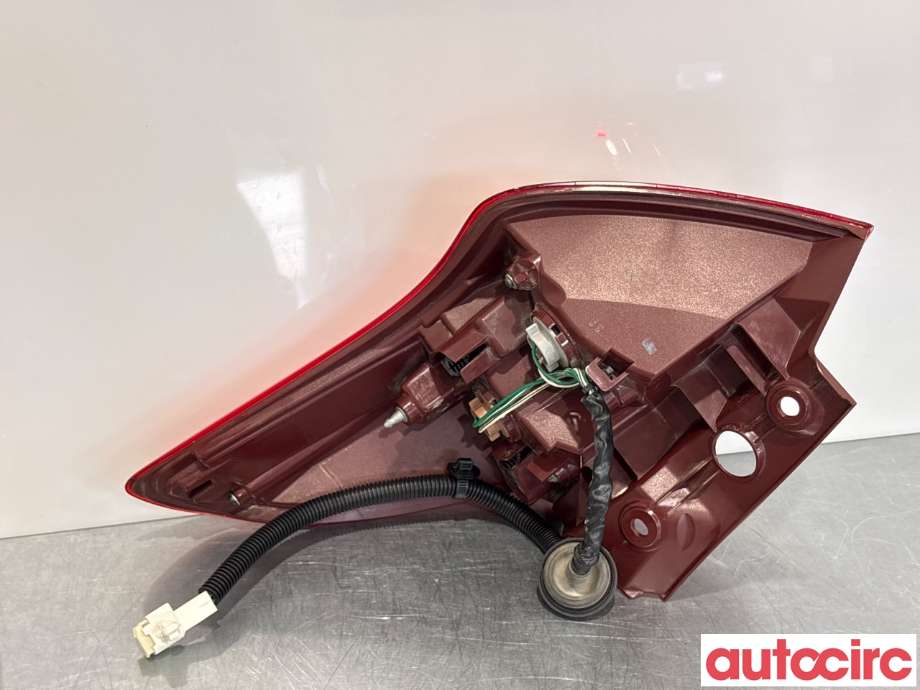 Baklykt venstre til Toyota RAV4 2013-2015 (Type IV, Fase 1) (TOYOTA|8156142170||8156142171)
