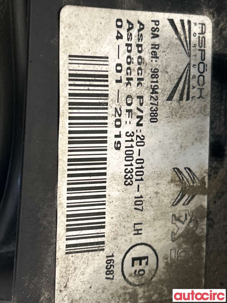 Baklykt venstre til Peugeot Partner 2019-->> (Type III) (PEUGEOT|9819427380|)