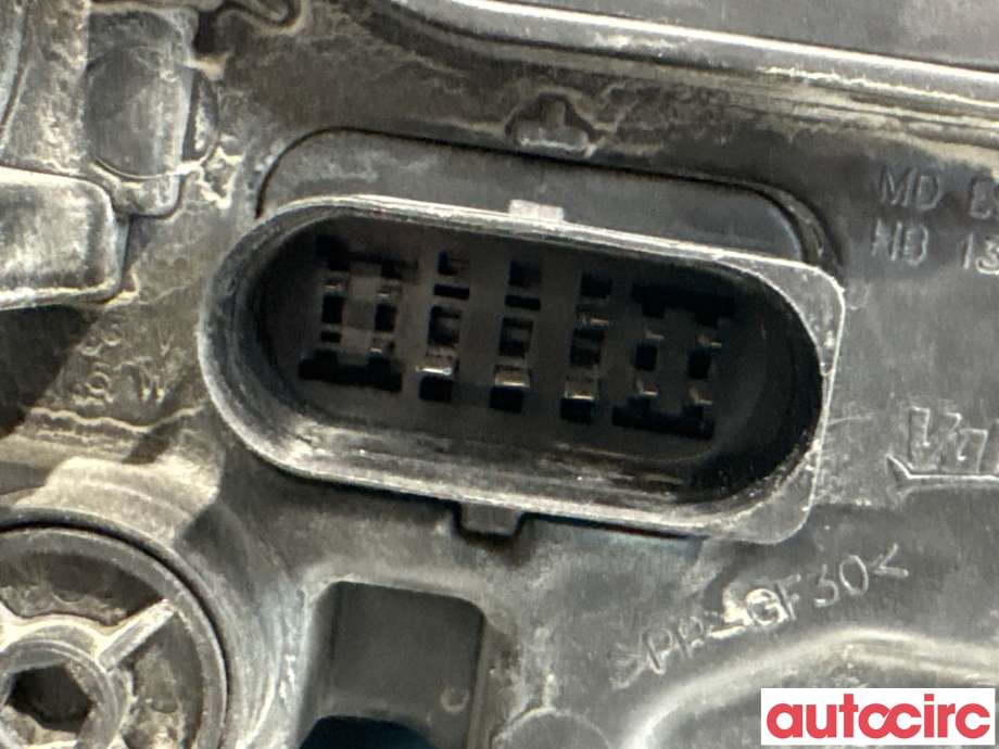 Frontlykt venstre halogen til VW e-Golf 2014-2017 (Fase 1) (VOLKSWAGEN|5GE941773|90051014|5GE941035)