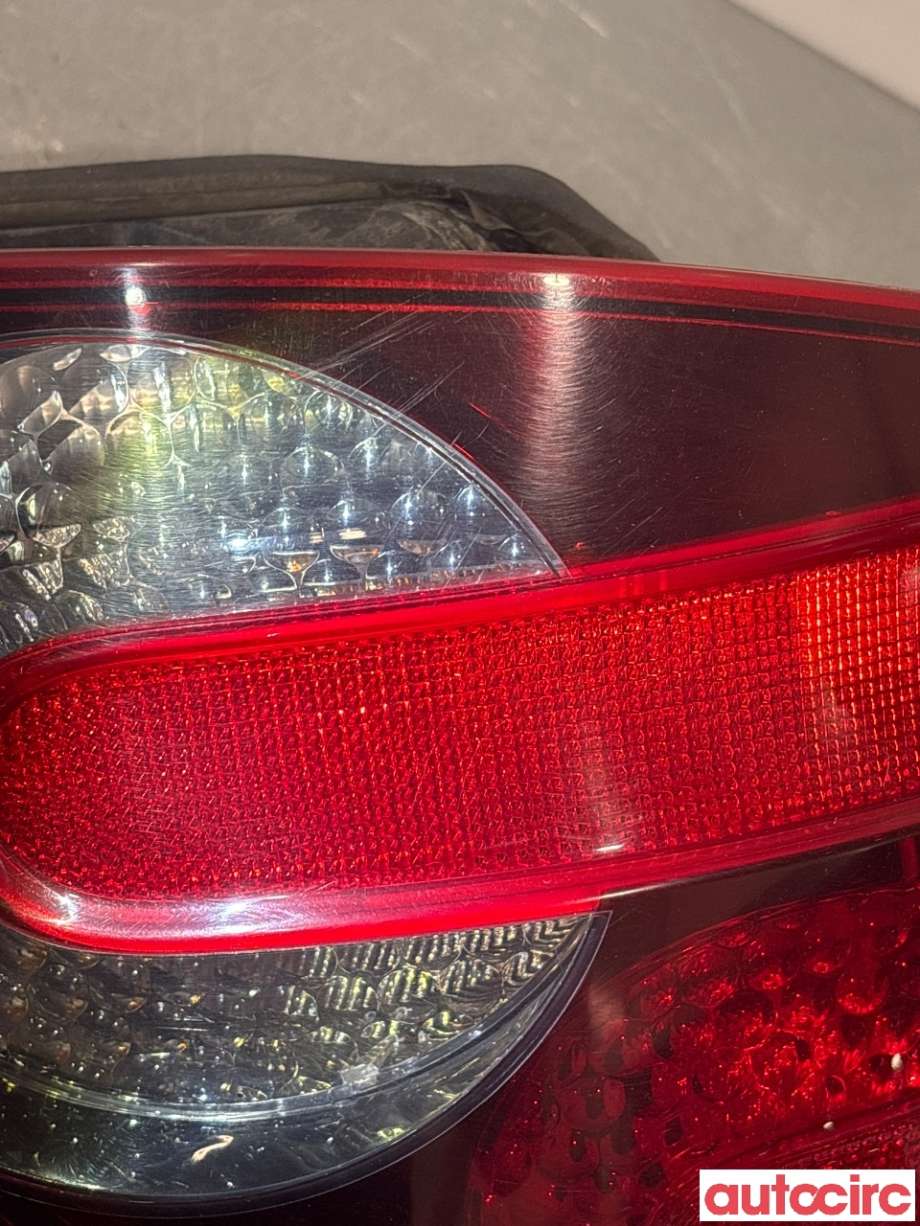 Baklykt venstre til Mercedes R-Klasse 2006-2013 (W251) (W251) (MERCEDES|A2518201164|)