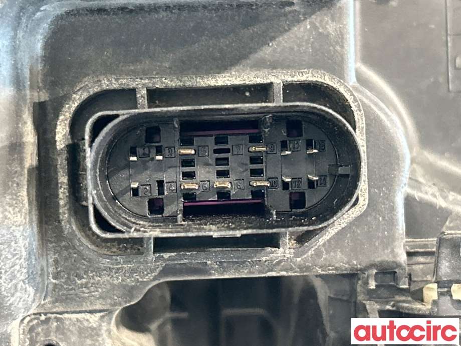 Frontlykt venstre halogen til Mercedes E-Klasse 2009-2013 (Fase 1) (W212) (W212) (MERCEDES|A2128200939|1ZT010800-11|A2128201959)