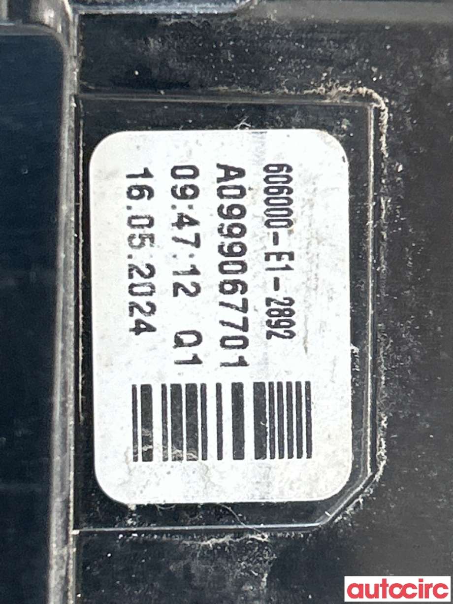 Frontlykter til Mercedes E-Klasse 2009-2013 (Fase 1) (W212) (W212) (MERCEDES|A0999065400|A0999067801|A0999067701)