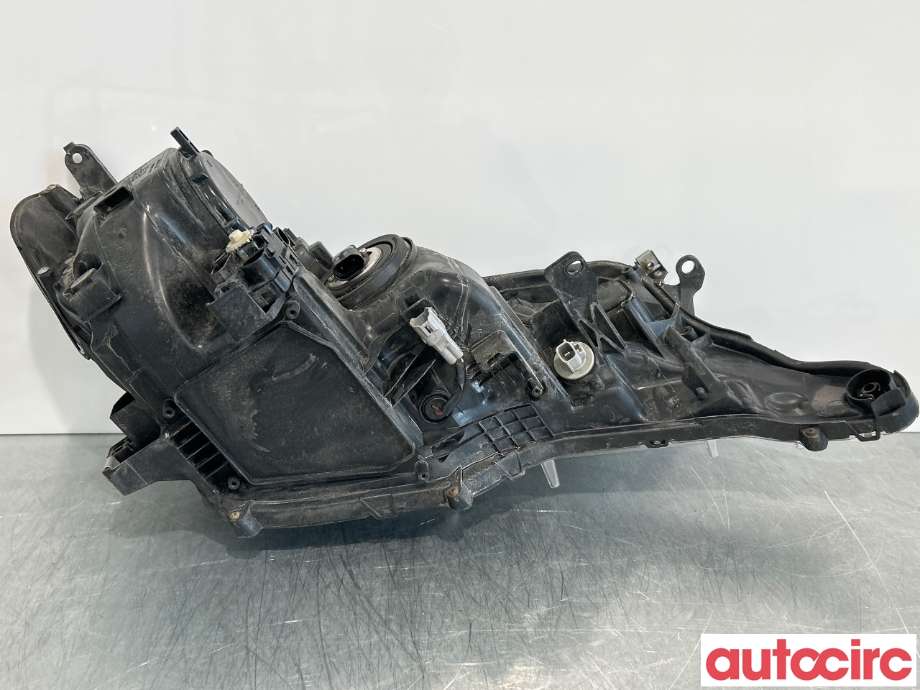 Frontlykt venstre halogen til Toyota RAV4 2013-2015 (Type IV, Fase 1)  (TOYOTA|8117042542|)