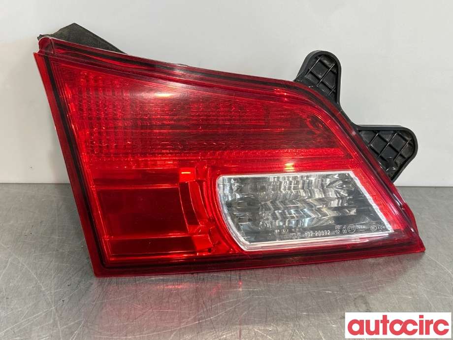 Baklykt venstre indre til Subaru Outback, 2009-2014 (Type IV)  (SUBARU|84912AJ240)
