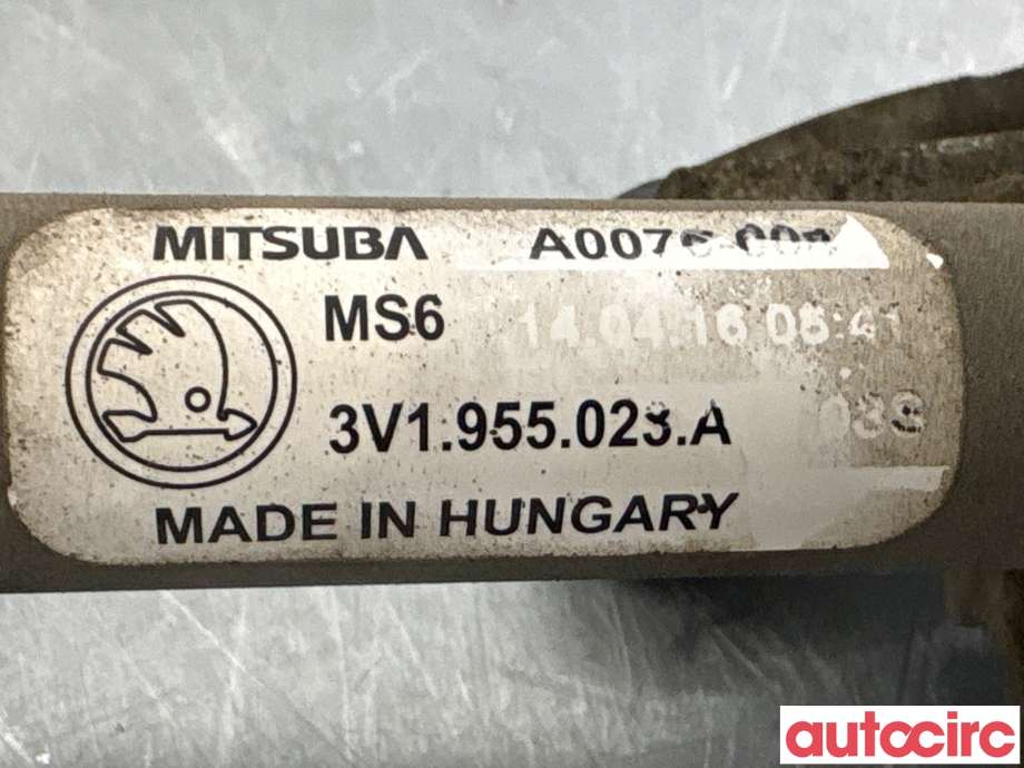 Viskermotor frontrute til Škoda Superb 2015-->> (Type III) (SKODA|3V1955023A|A0076-004|3V1955023B)