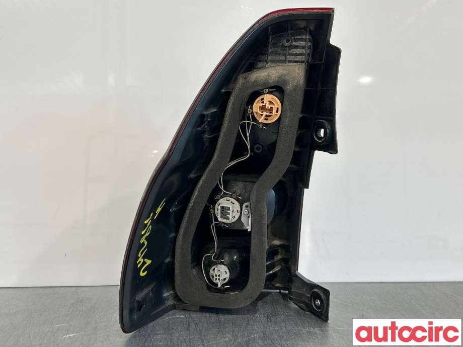 Baklykt høyre til Toyota Land Cruiser 120 2002-2009  (TOYOTA|8155160701|8155160700|)