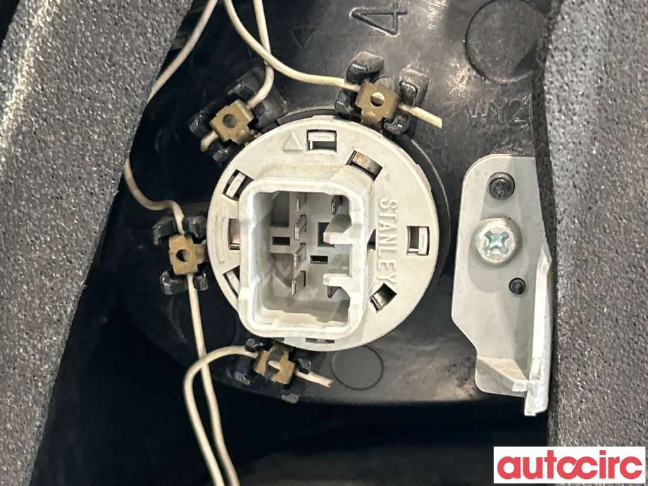 Baklykt høyre til Toyota Land Cruiser 120 2002-2009  (TOYOTA|8155160701|8155160700|)
