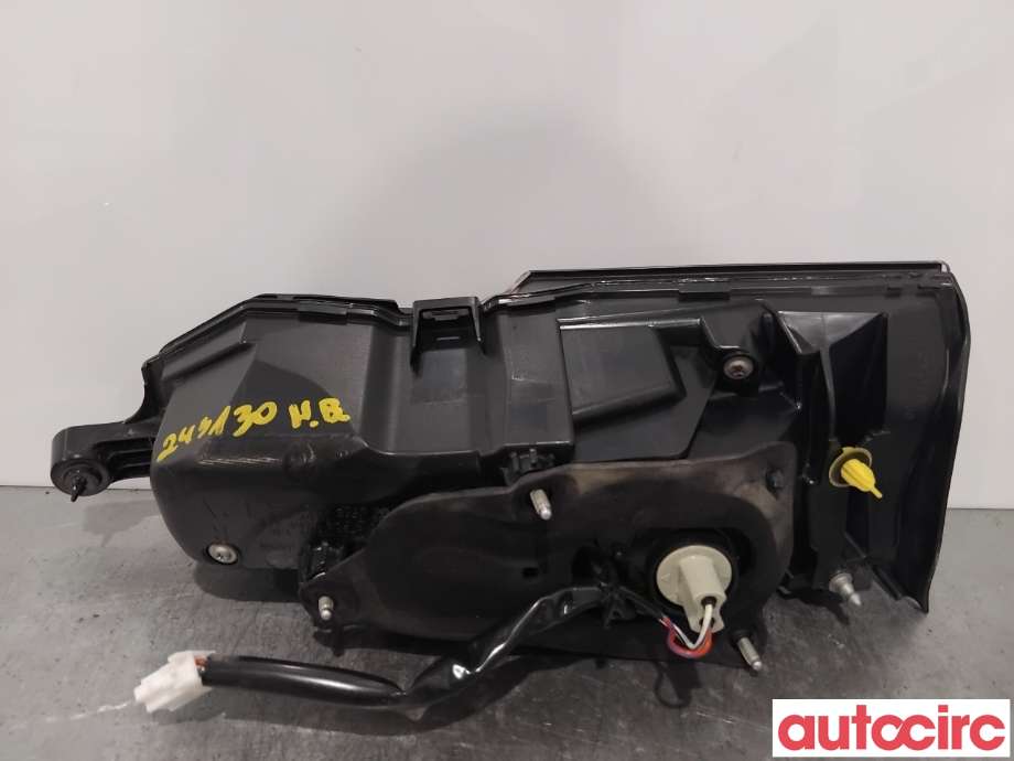 Baklykt høyre indre til Lexus NX 2014-2021 (Type I) (AZ10) (AZ10) (LEXUS|8158178011|)