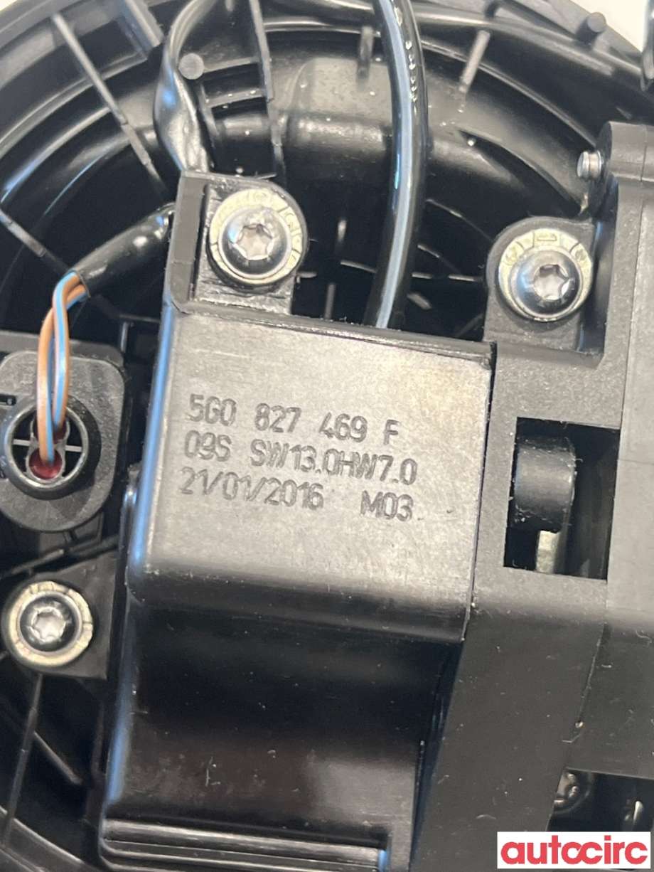 Bakluke/bakdør håndtak til VW Golf VII 2012-2017 (Fase 1) (VOLKSWAGEN|5G0827469F|)