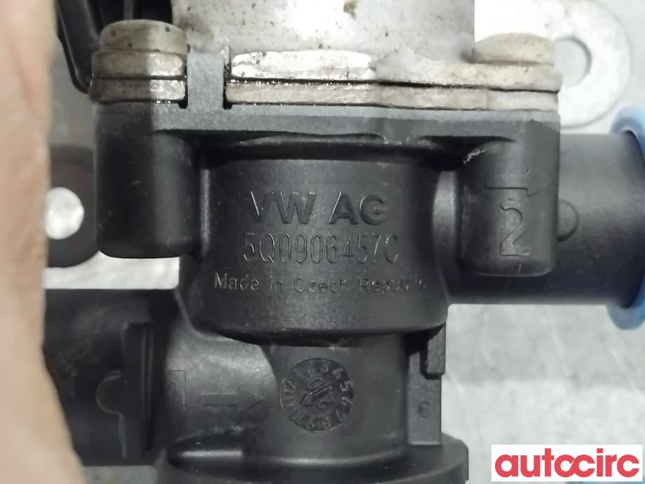 Diverse deler til VW ID.3 2020-->>  (VOLKSWAGEN|5Q0906457C|)