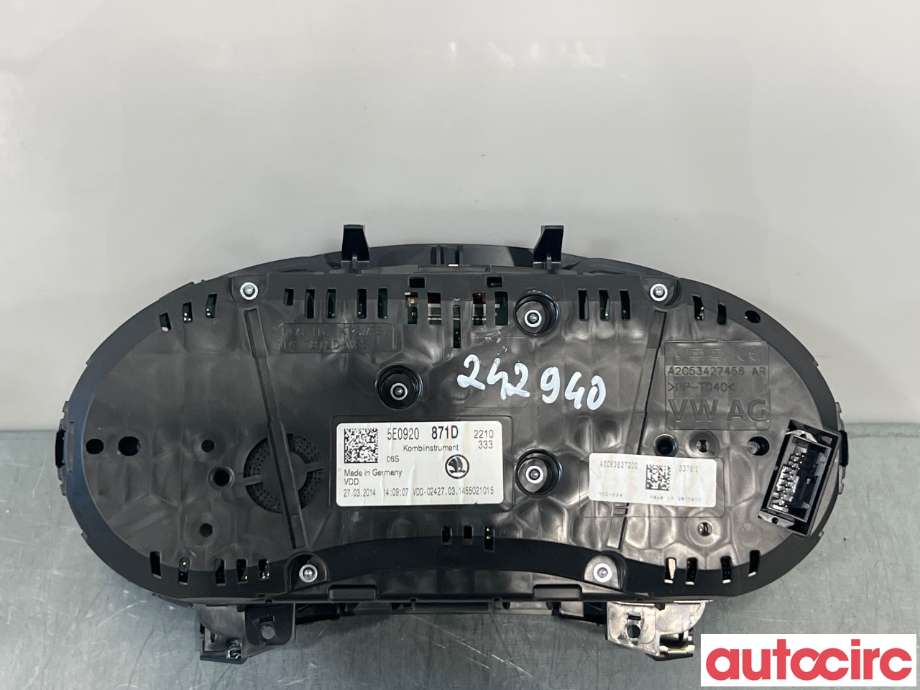Instrumentpanel til Škoda Octavia 2013-2016 (Type III, Fase 1) (SKODA|5E0920871D|)