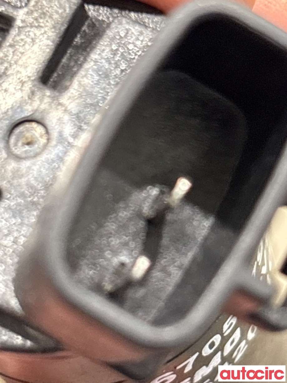 Spylerpumpe til Toyota RAV4 2013-2015 (Type IV, Fase 1)  (TOYOTA|8528047010|)