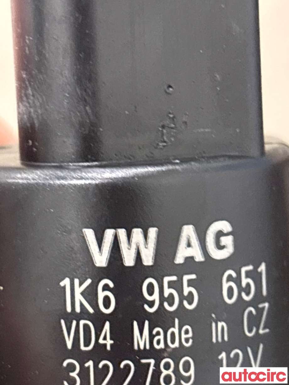 Spylerpumpe foran til VW Passat 2011-2015 (B7) (B7) (VOLKSWAGEN|1K6955651)