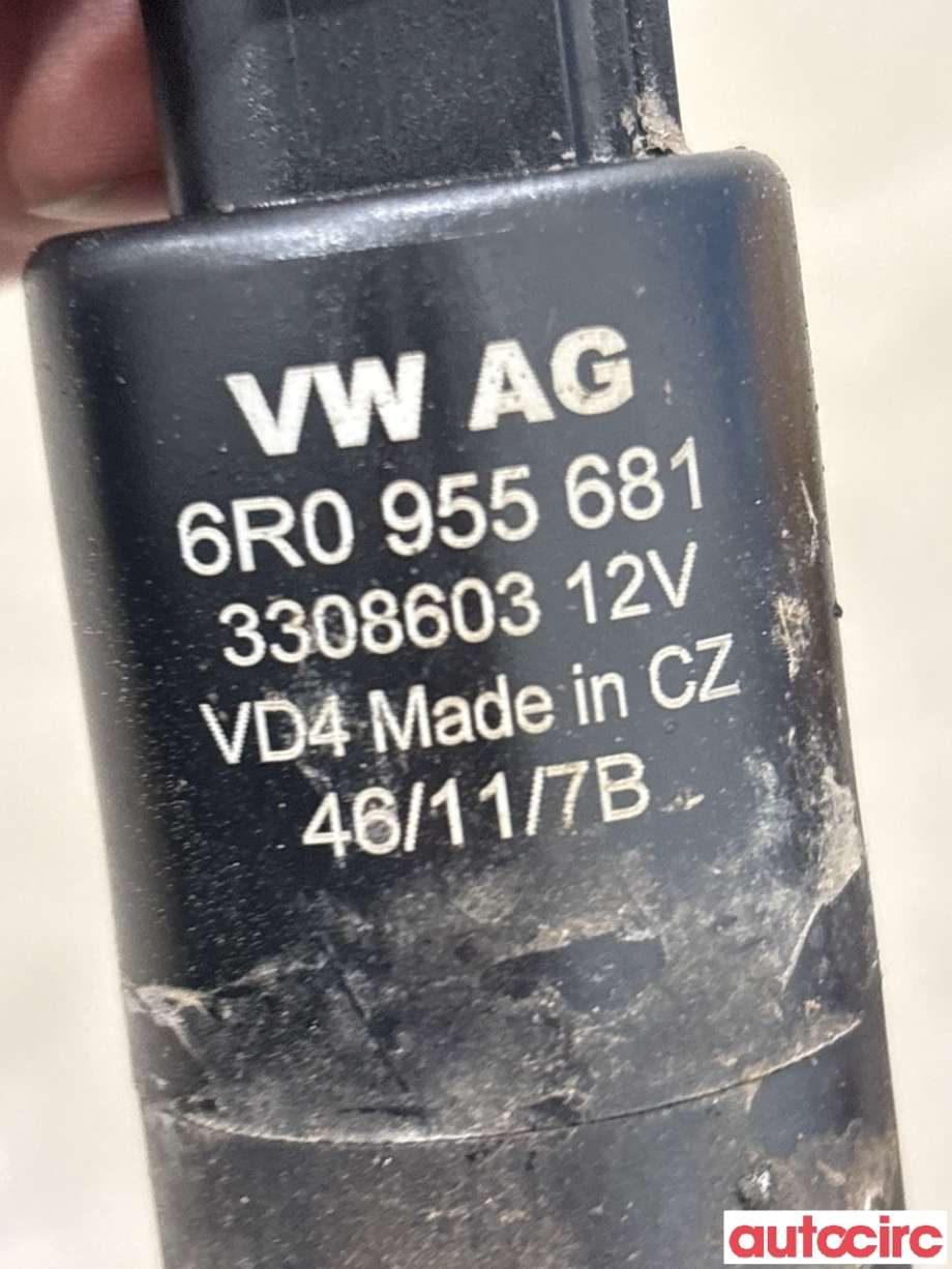 Spylerpumpe til VW Passat 2011-2015 (B7) (B7) (VOLKSWAGEN|6R0955681)