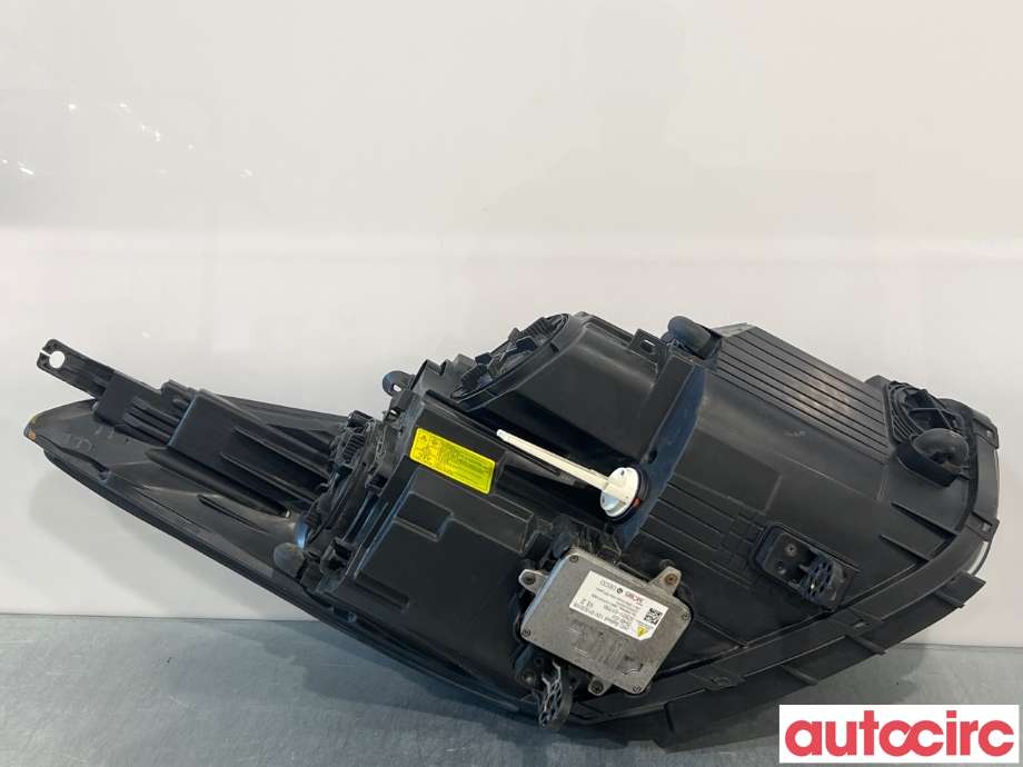 Frontlykt venstre halogen til Hyundai i40 2012-2017 (HYUNDAI|921013Z330|)