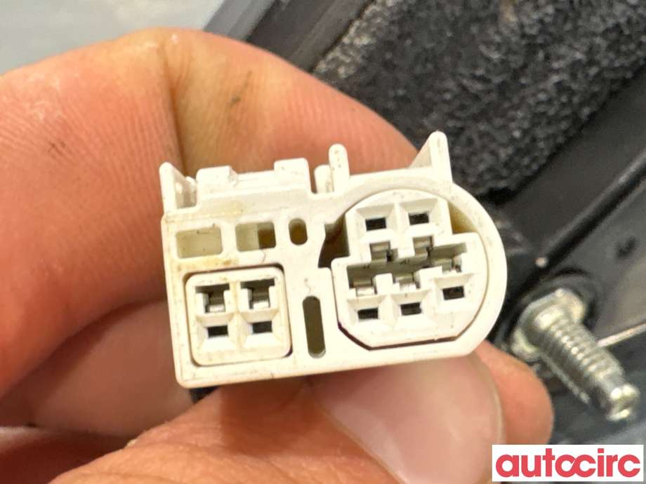 Speil høyre til Toyota Land Cruiser 120 2002-2009  (TOYOTA|879106A320B1|)