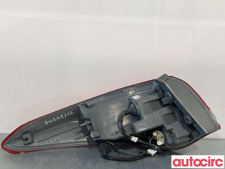 Baklykt høyre til Hyundai i40 2012-2017  (HYUNDAI|924023Z300||92402-3Z3)