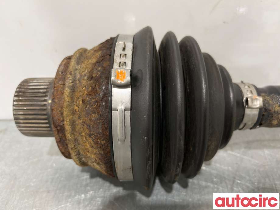 Drivaksel høyre foran til Audi Q5 2008-2012 (Type I, Fase 1)  (AUDI|8R0407271CX||8R0407271C)