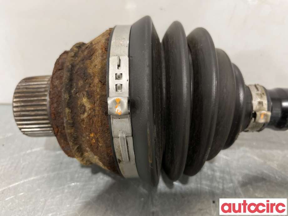 Drivaksel venstre foran til Audi Q5 2008-2012 (Type I, Fase 1)  (AUDI|8R0407271CX|A1C|8R0407271C)