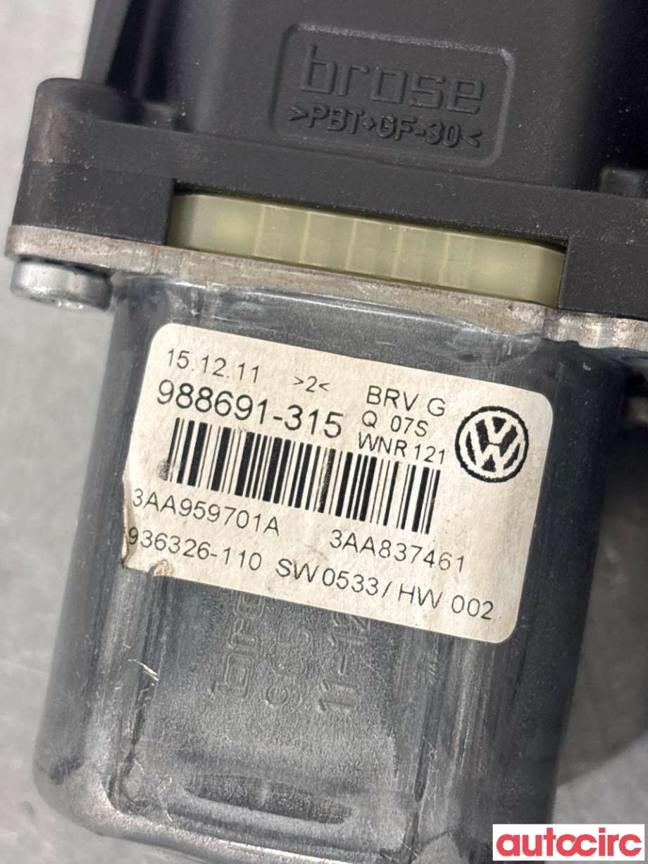 Ruteheis venstre foran til VW Passat 2011-2015 (B7) (B7) (VOLKSWAGEN|3AA959701A|0130822451)
