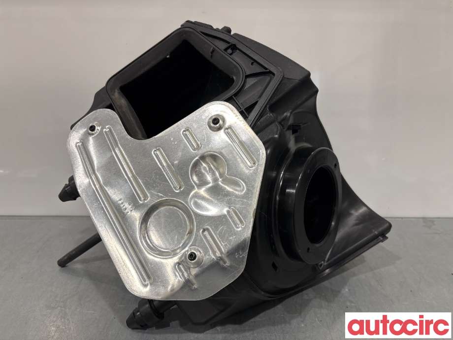 Luftfilterboks til Audi A4 2015-2019 (Type V, Fase 1) (B9) (B9) (AUDI|8W0133837D|)