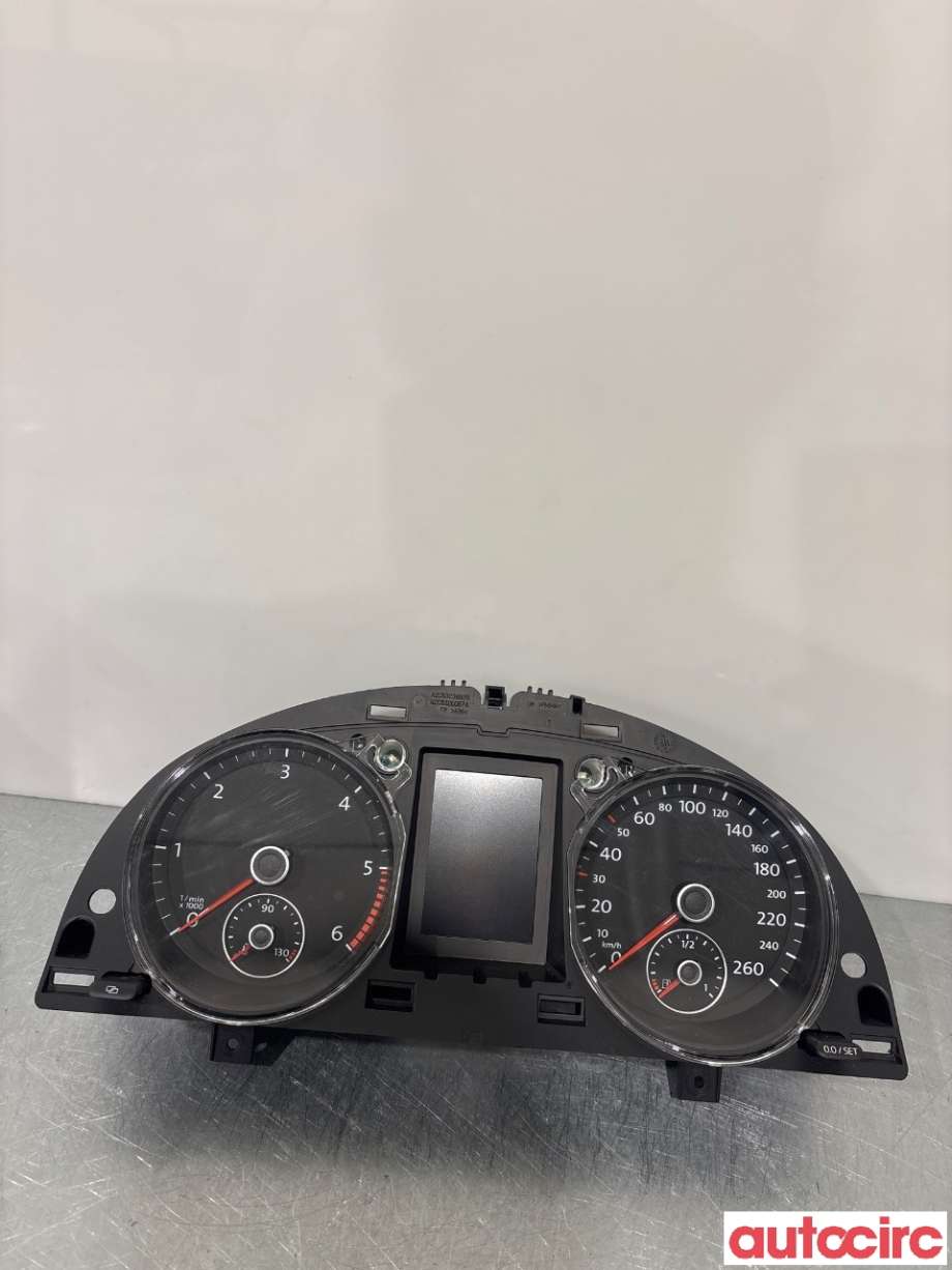 Instrumentpanel til VW Passat 2011-2015 (B7) (B7) (VOLKSWAGEN|3AA920870D|)