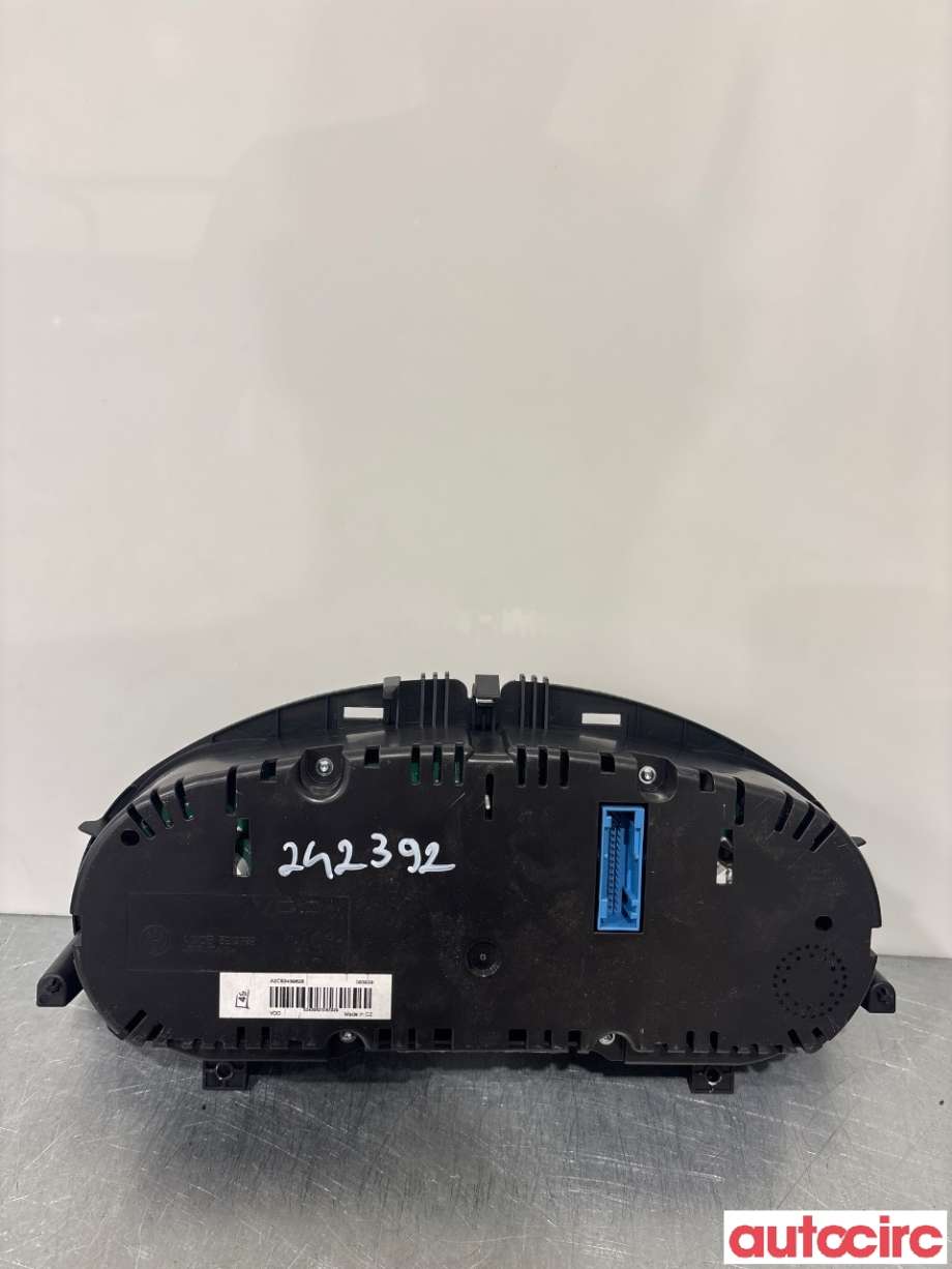 Instrumentpanel til VW Passat 2011-2015 (B7) (B7) (VOLKSWAGEN|3AA920870D|)