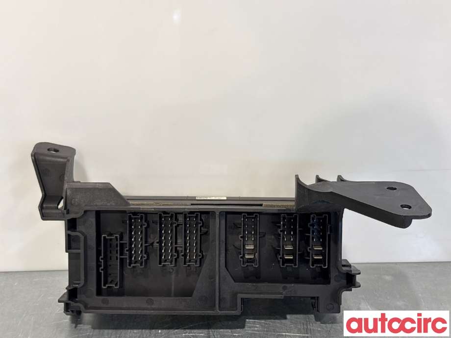 Sikringsboks til Mercedes ML 2005-2011 (W164) (W164) (MERCEDES|A1645403072||A1645402372)