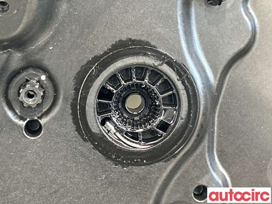Ruteheis til Volvo V60/V60 CC 2013-2018 (Type I, Fase 2)  (VOLVO|30784313|)