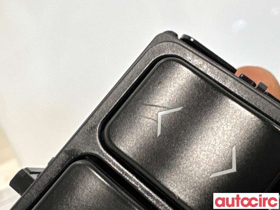 Bryter diverse til Lexus NX 2014-2021 (Type I) (AZ10) (AZ10) (LEXUS|8412078010|)