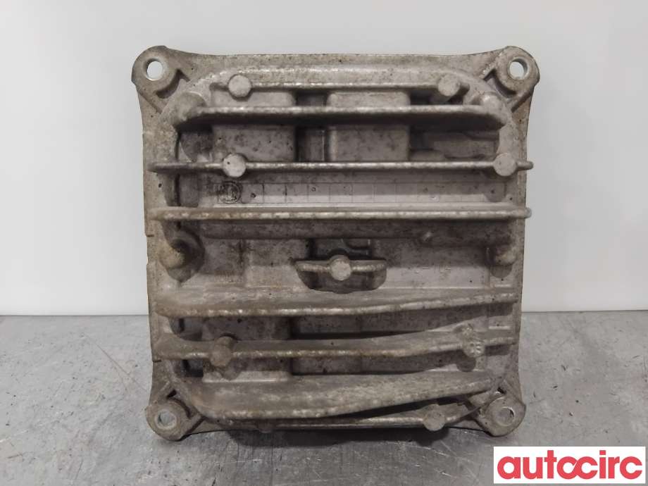 Styreenhet xenon/ballast til Mercedes C-Klasse 2014-2018 (Fase 1) (W205) (W205) (MERCEDES|A4479051804|A2C73624404|A2228700789)