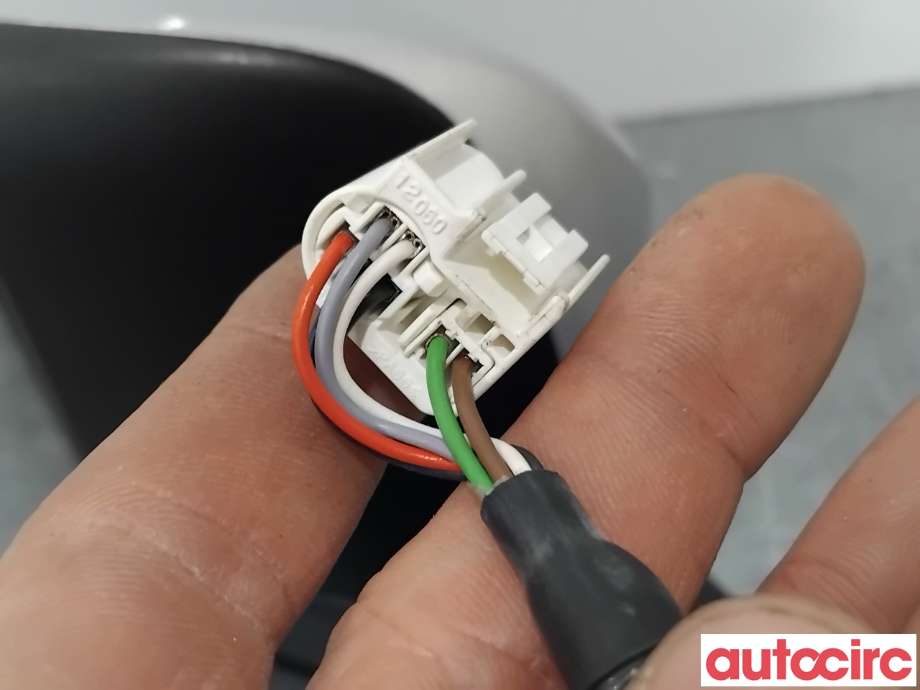 Speil venstre til Toyota Yaris 2012-2014 (Type III, Fase 1)  (TOYOTA|879400D590|)